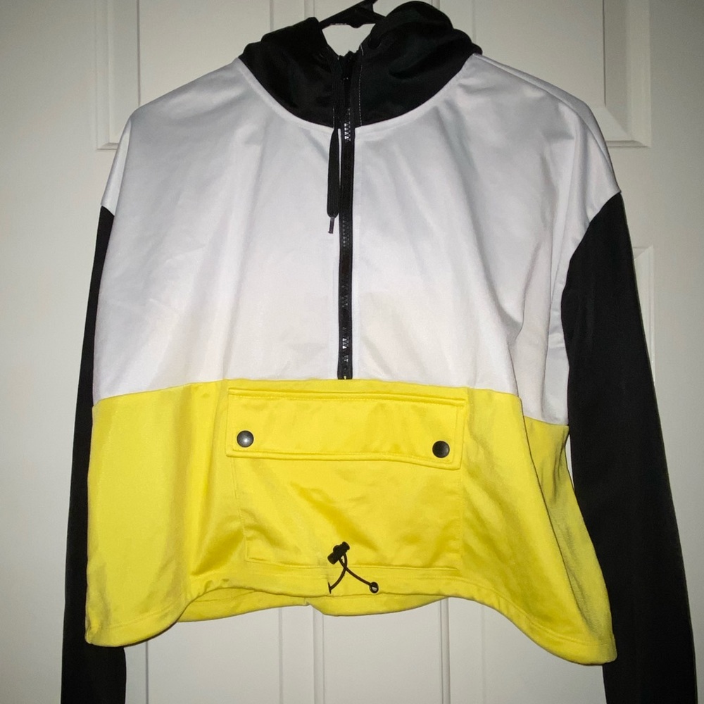 Forever 21 Crop Top Hoodie !